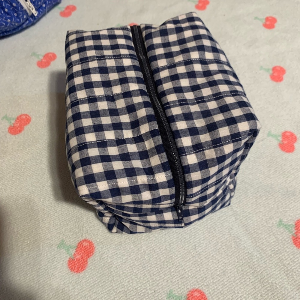 Charming Patchwork Travel Pouch - image 7